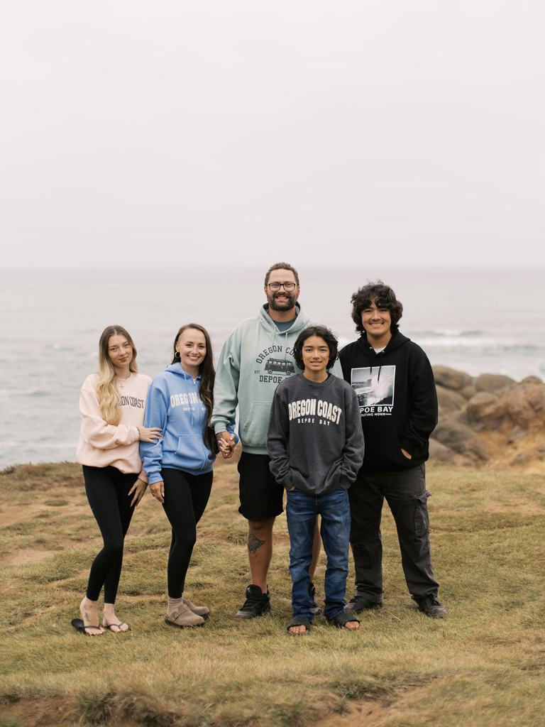Second oldest brother, Keegan, his two sons, his fiancé Cassie, and her daughter.